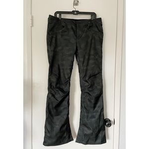 Women’s Volcom Snowboard Pants